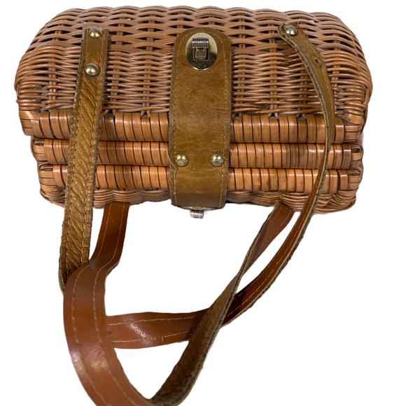 VINTAGE CIRCA 1960'S BROWN RATTAN AND LEATHER BASKET PURSE - Picture 5 of 15